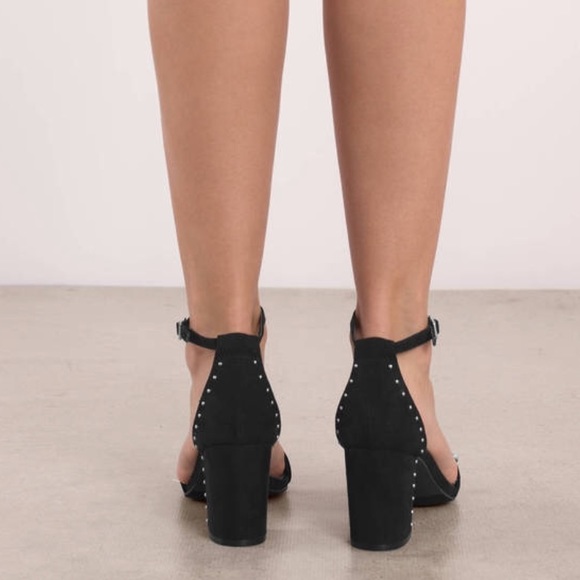 Black Vintage Pearls Open Toe Chunky Heel Sandal - Picture 3 of 5